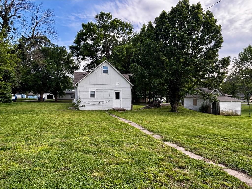 317 E Pine Street — photo 20
