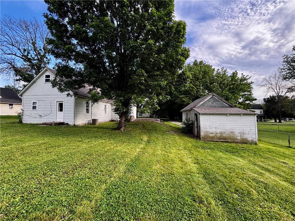 317 E Pine Street — photo 21