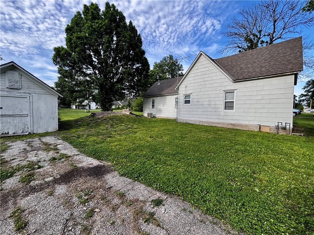 317 E Pine Street — photo 22