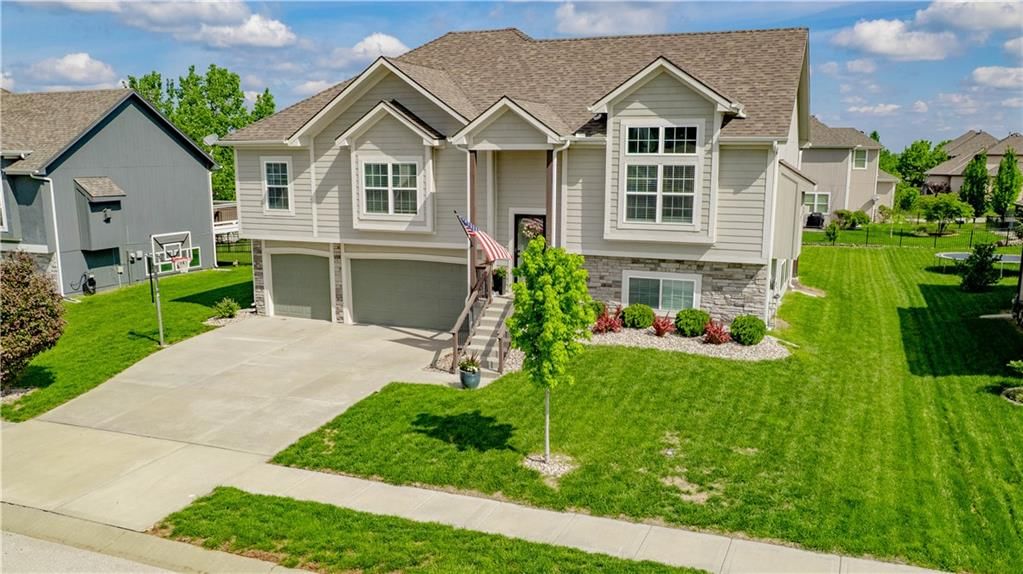 1005 SE Wood Ridge Court — photo 3