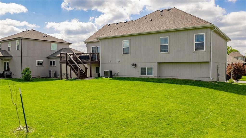 1005 SE Wood Ridge Court — photo 33