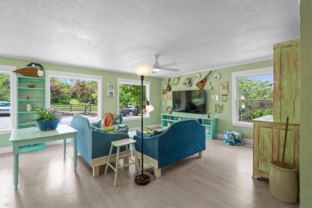 28639 Hospital Drive — photo 18