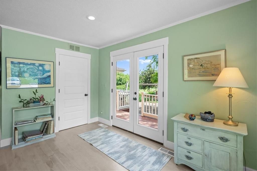 28639 Hospital Drive — photo 22