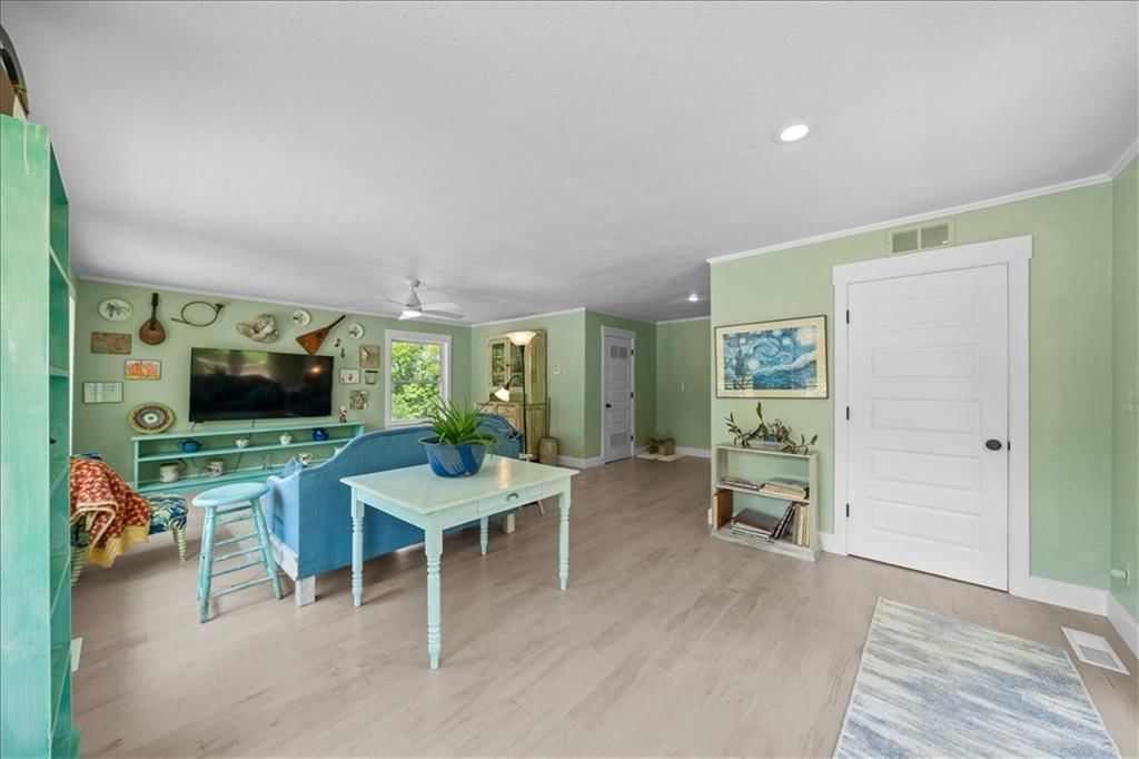 28639 Hospital Drive — photo 23