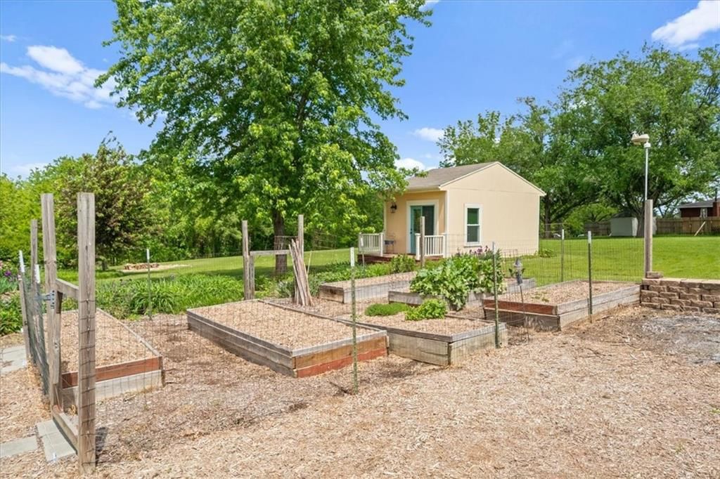 28639 Hospital Drive — photo 50