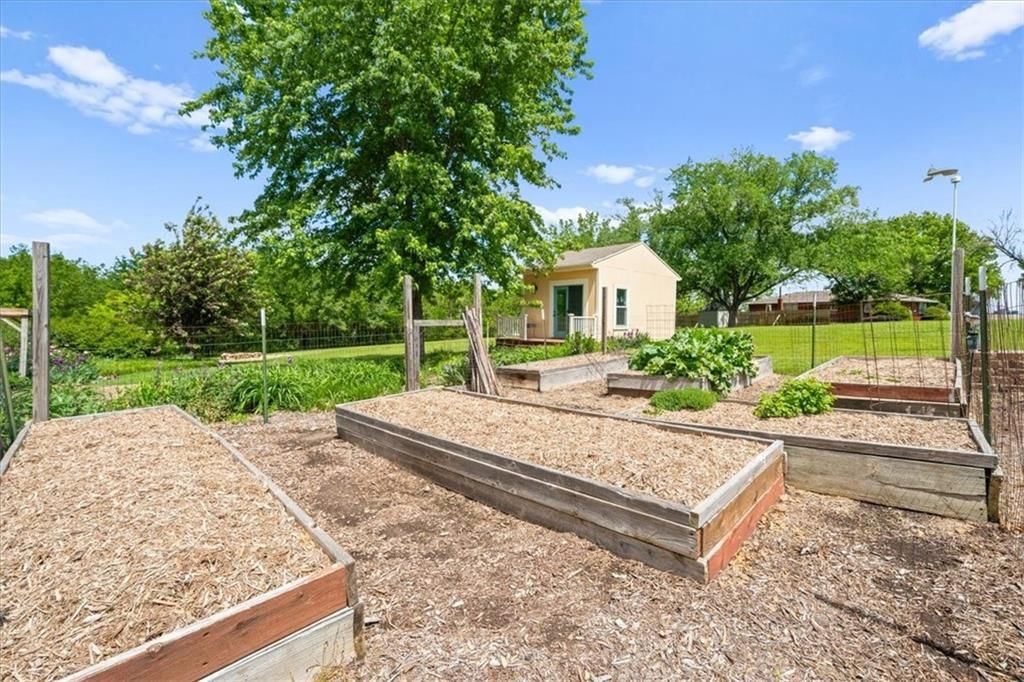 28639 Hospital Drive — photo 51