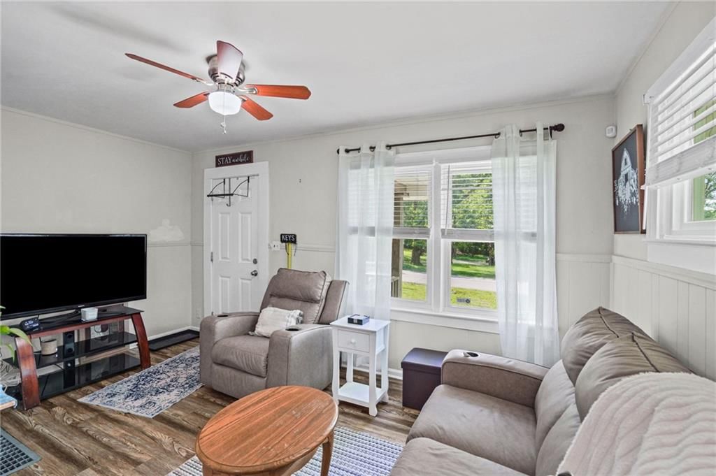 410 NE 75th Terrace — photo 4