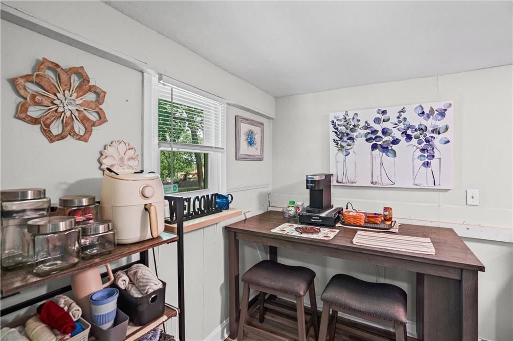 410 NE 75th Terrace — photo 9