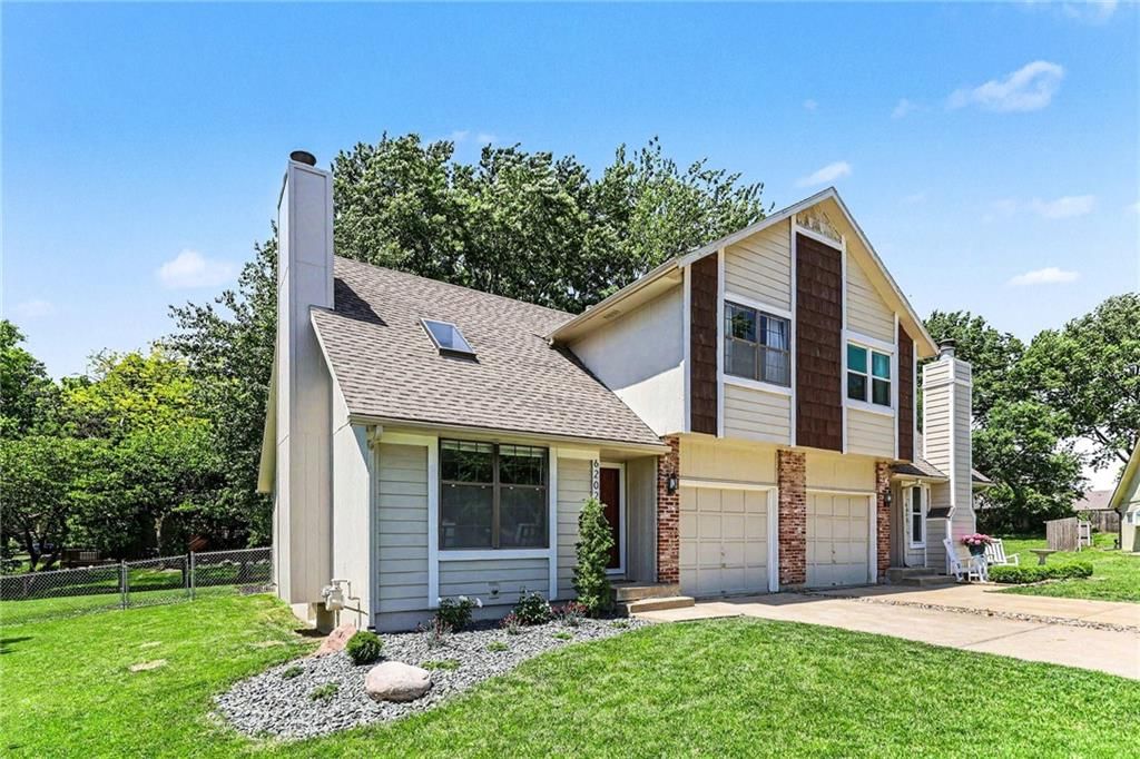 6202 RENE Street — photo 3