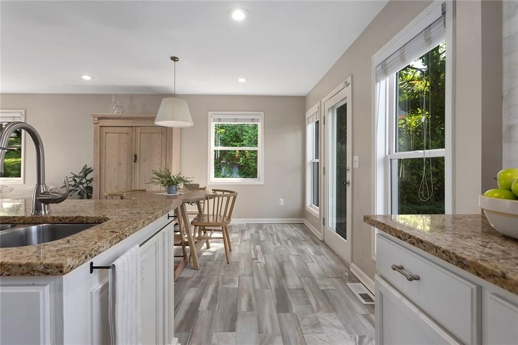 1135 ELIZABETH Street — photo 17