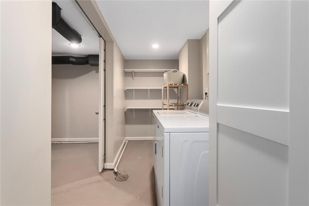 1135 ELIZABETH Street — photo 31