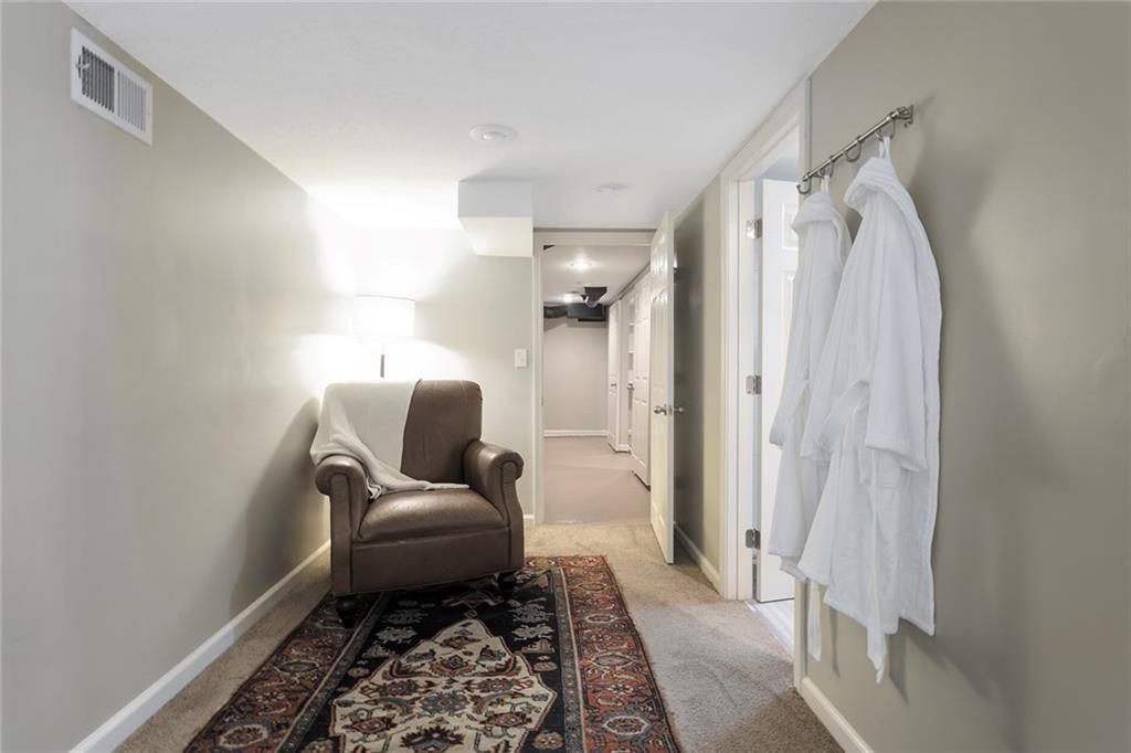 1135 ELIZABETH Street — photo 36