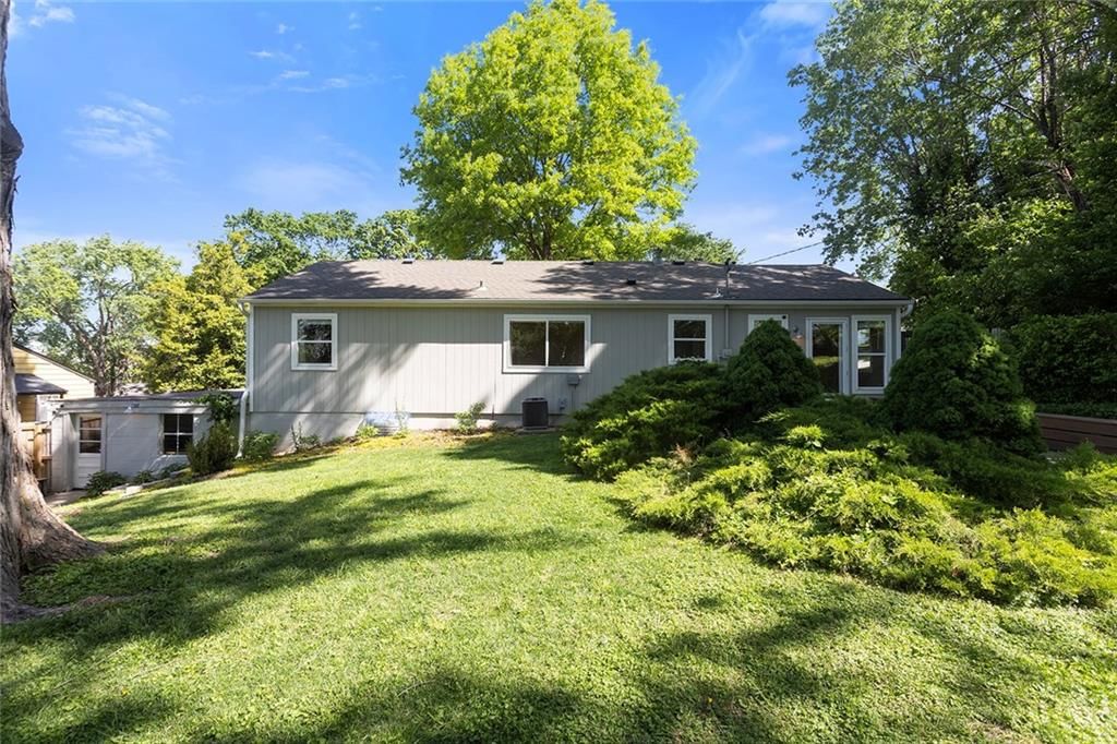 1135 ELIZABETH Street — photo 52