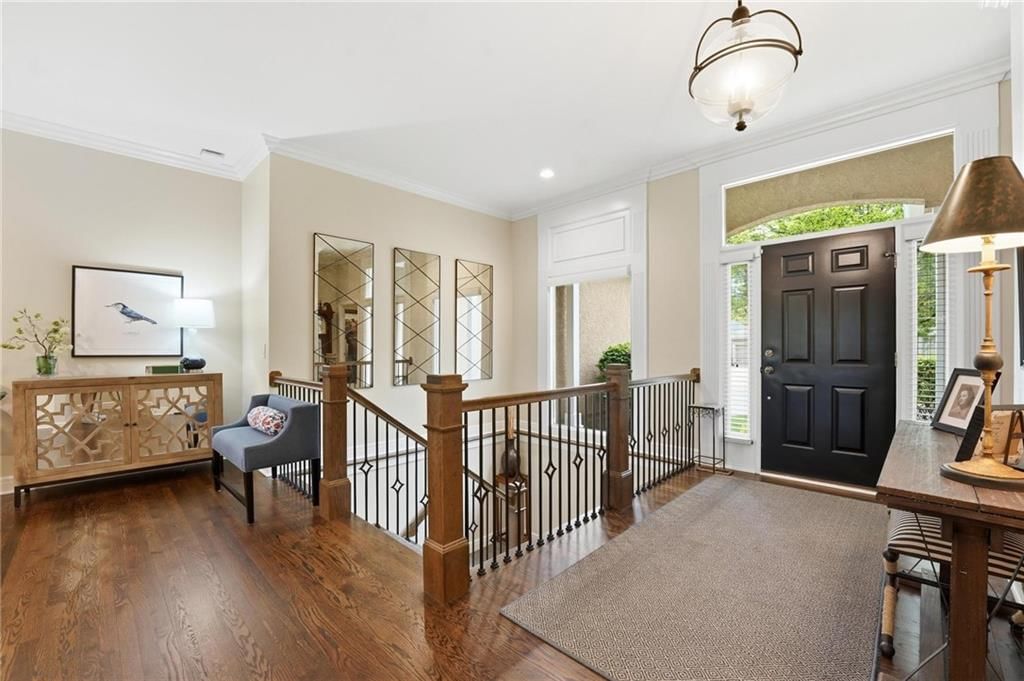 16058 Cambridge Circle — photo 4