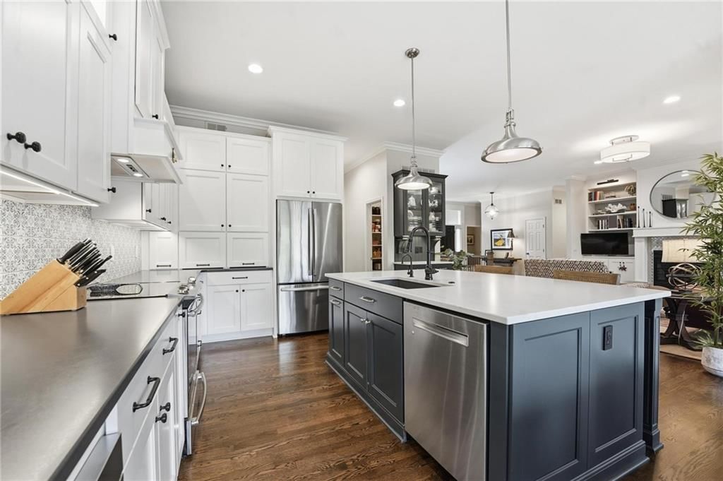 16058 Cambridge Circle — photo 17