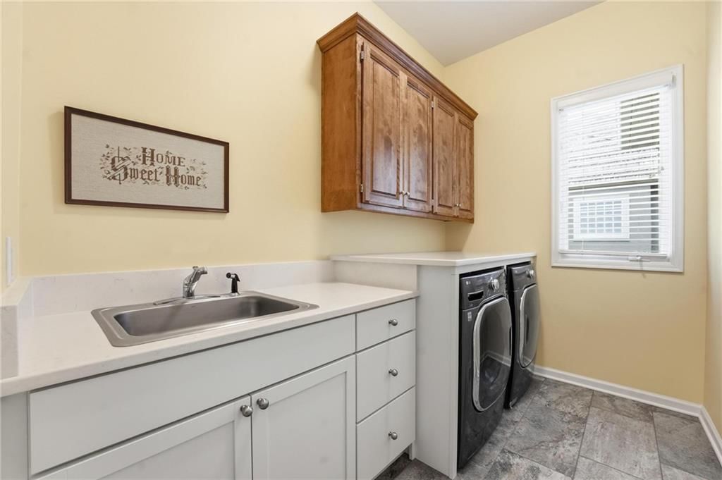 16058 Cambridge Circle — photo 21