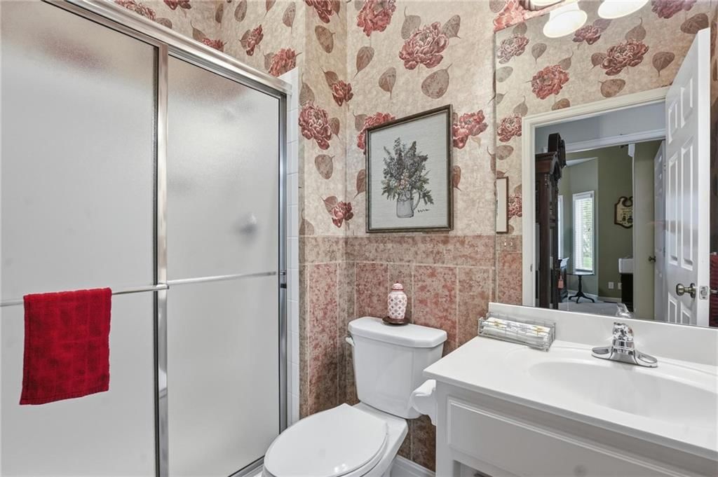16058 Cambridge Circle — photo 35