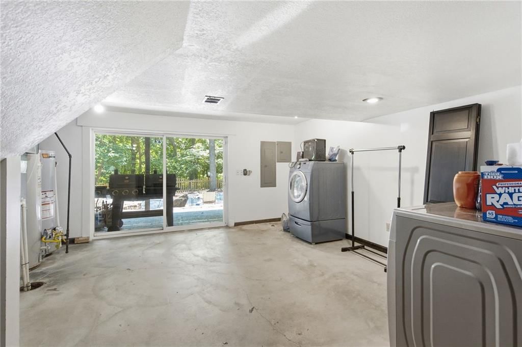 4015 N Briarcliff Road — photo 39
