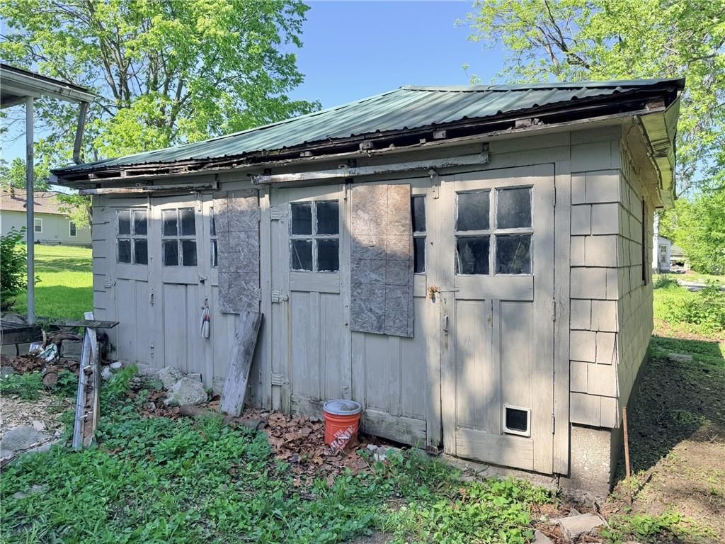 1423 Main Street — photo 32
