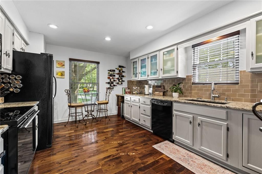 11259 Garnett Street — photo 11