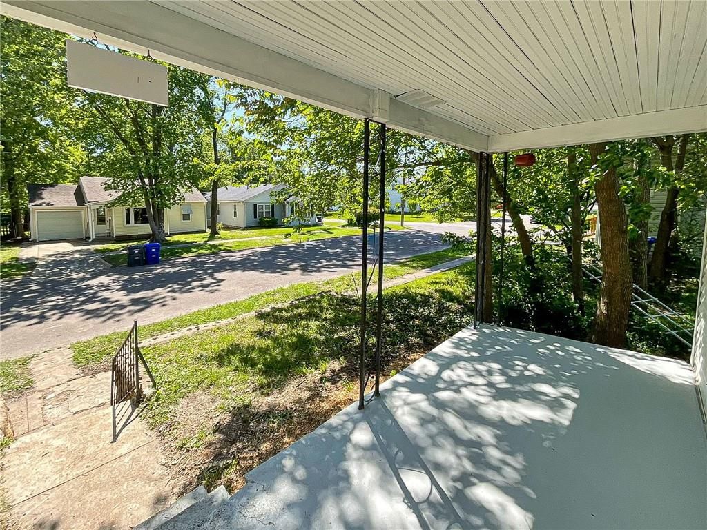 1720 S Stewart Avenue — photo 6