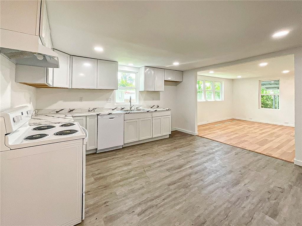 1720 S Stewart Avenue — photo 10
