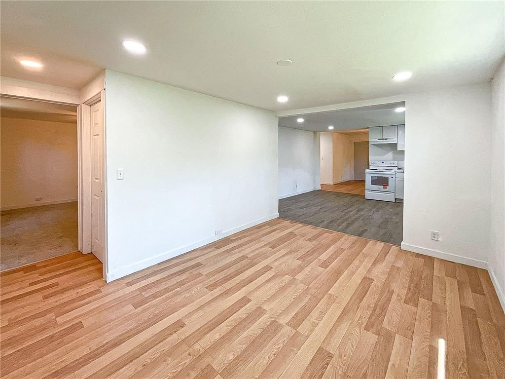 1720 S Stewart Avenue — photo 14