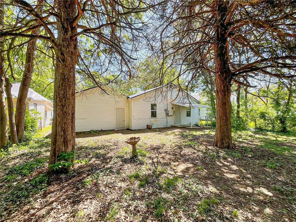 1720 S Stewart Avenue — photo 24