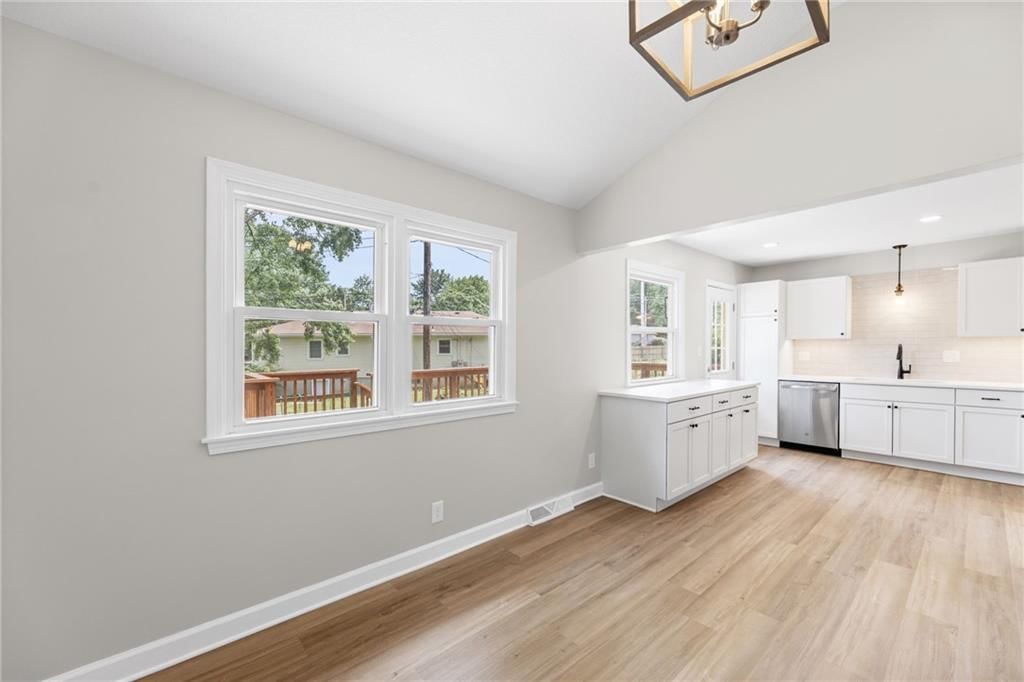 9315 Grant Drive — photo 9