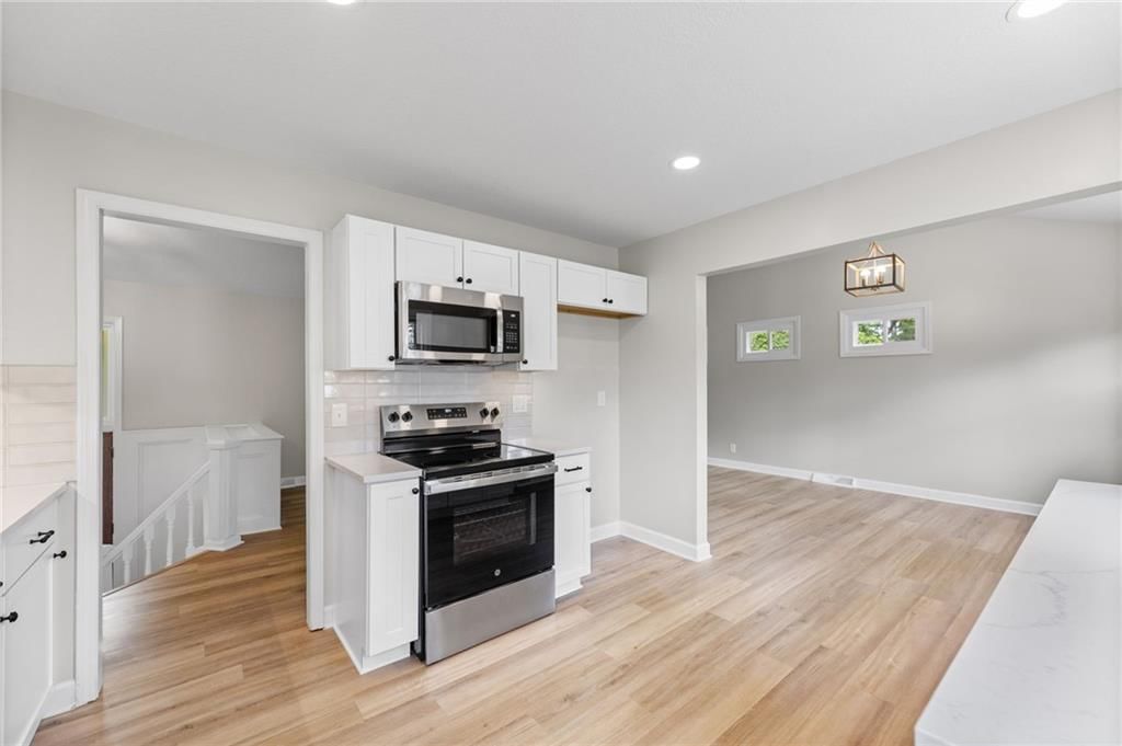9315 Grant Drive — photo 11