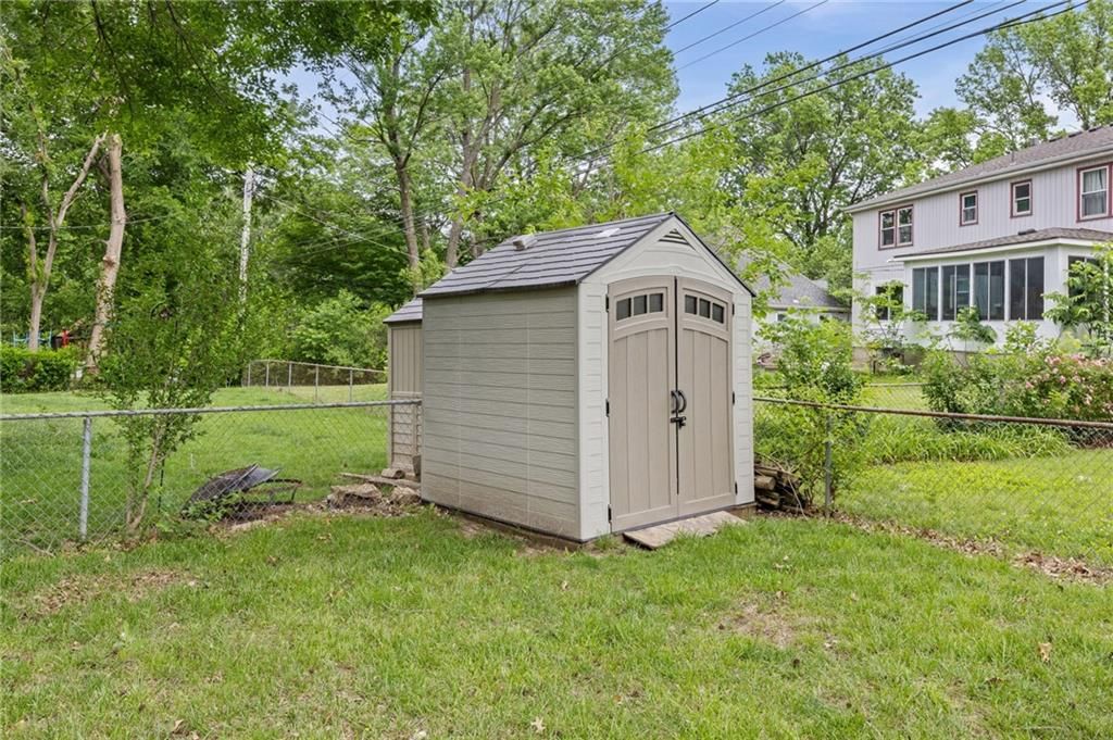 9315 Grant Drive — photo 35