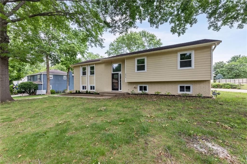 9315 Grant Drive — photo 39