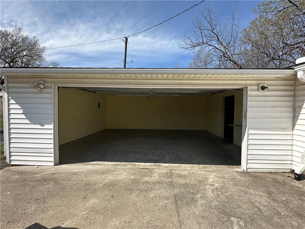 708 W Fort Scott Street — photo 6