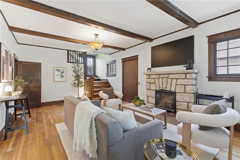 108 W 61st Terrace — photo 3