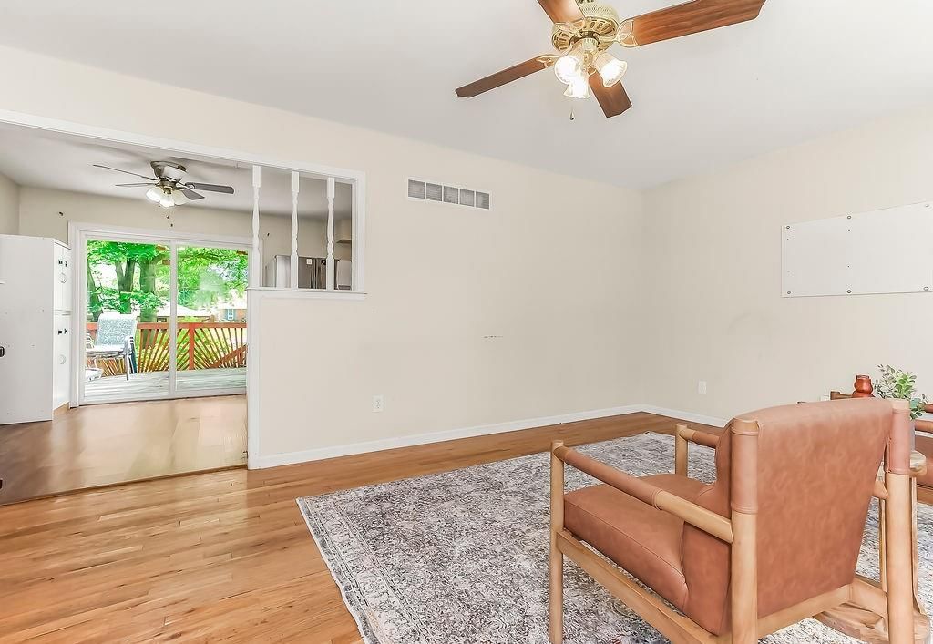 1819 N York Street — photo 5
