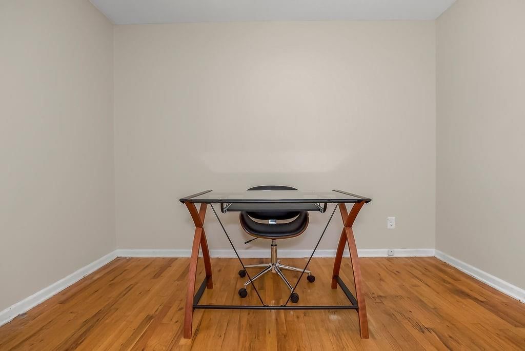 1819 N York Street — photo 15