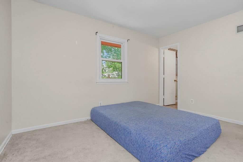1819 N York Street — photo 21