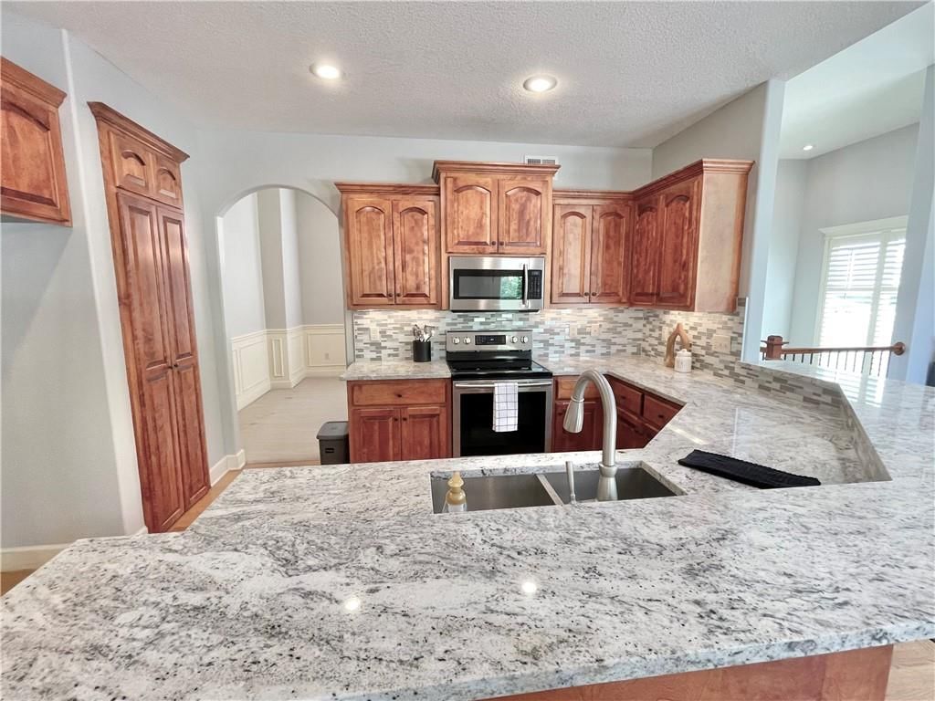 8636 N Utica Avenue — photo 10