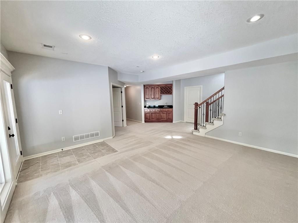 8636 N Utica Avenue — photo 27