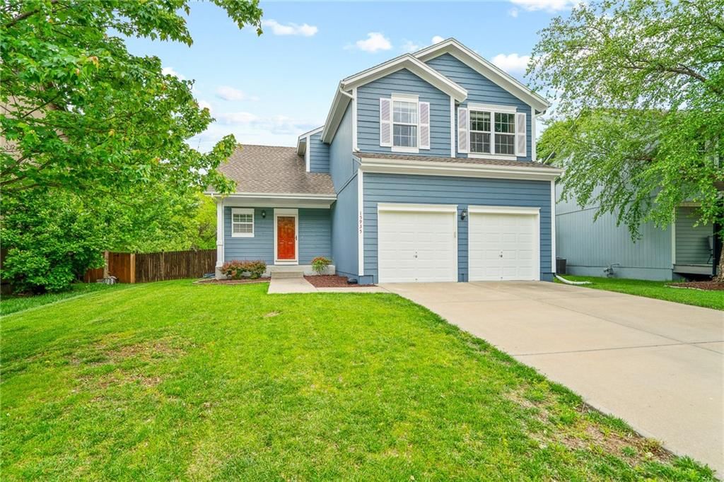 15935 S Avalon Street — photo 4