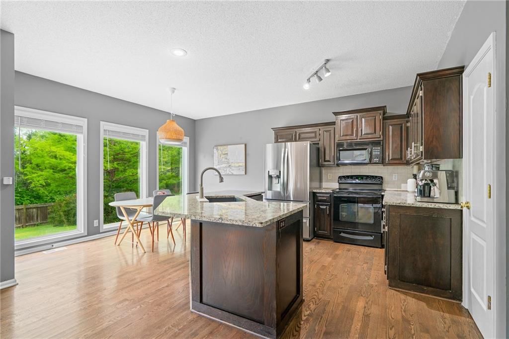 15935 S Avalon Street — photo 14