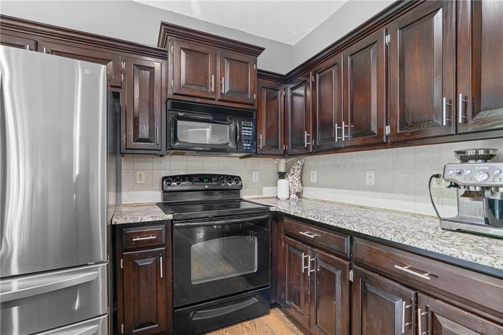 15935 S Avalon Street — photo 16