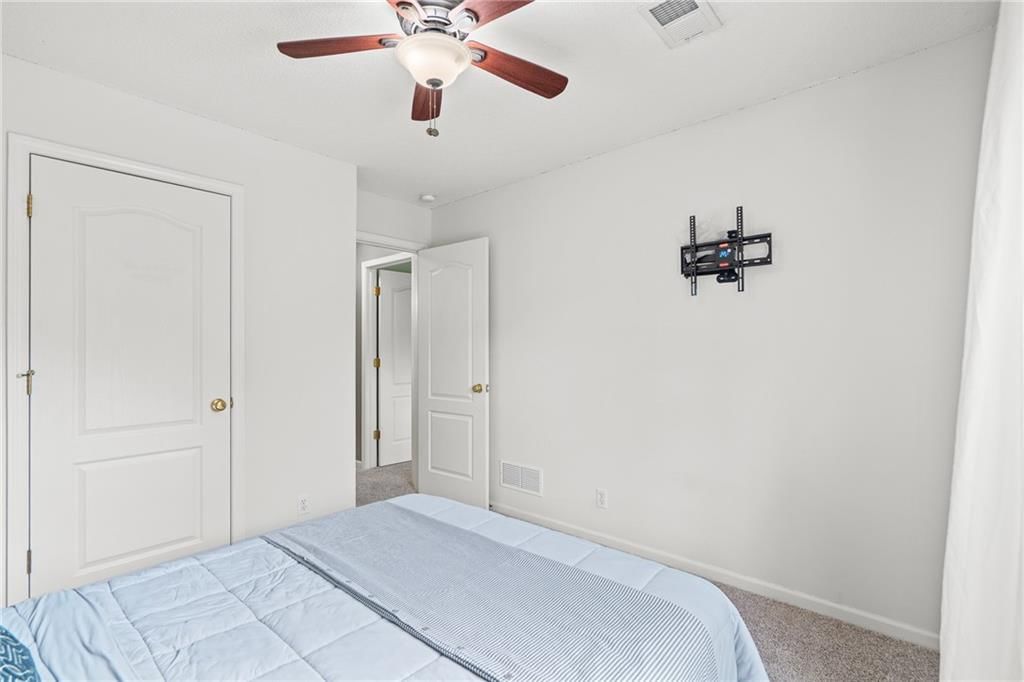 15935 S Avalon Street — photo 32
