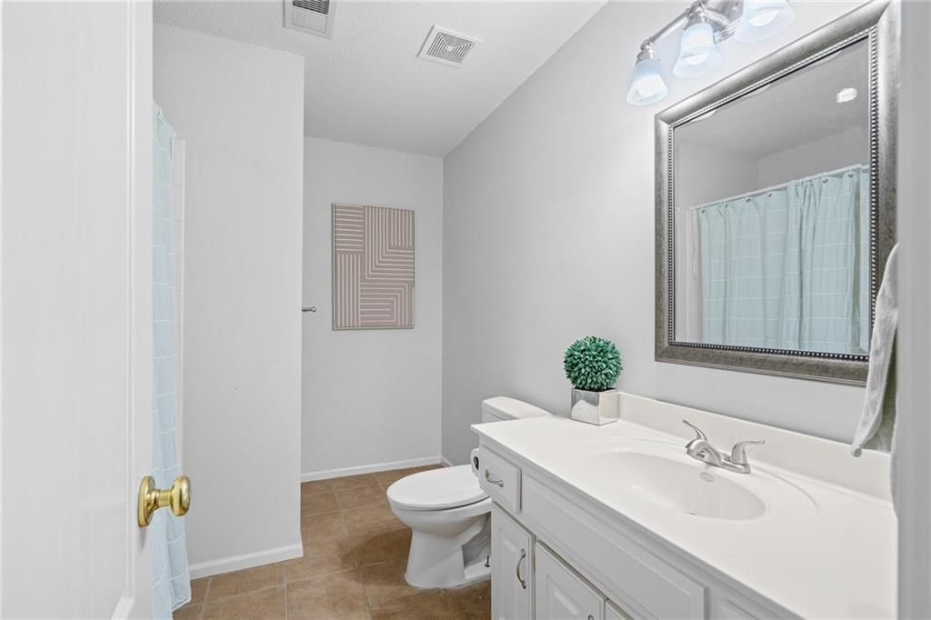 15935 S Avalon Street — photo 33