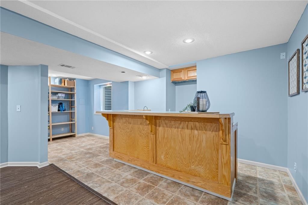 15935 S Avalon Street — photo 35