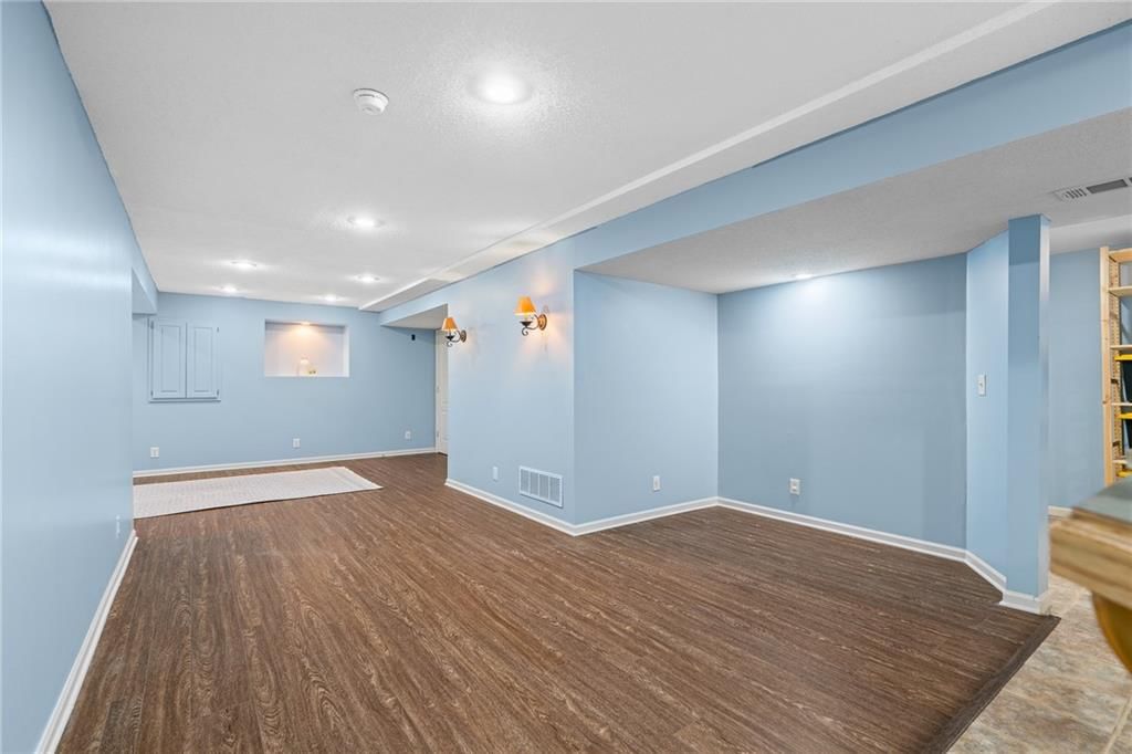 15935 S Avalon Street — photo 36
