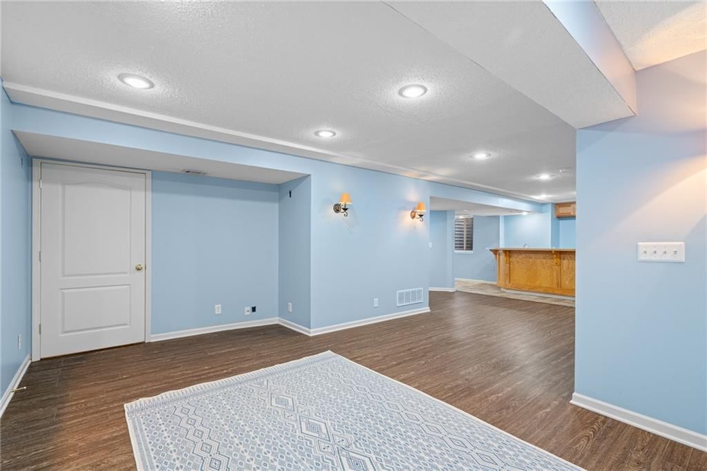 15935 S Avalon Street — photo 38