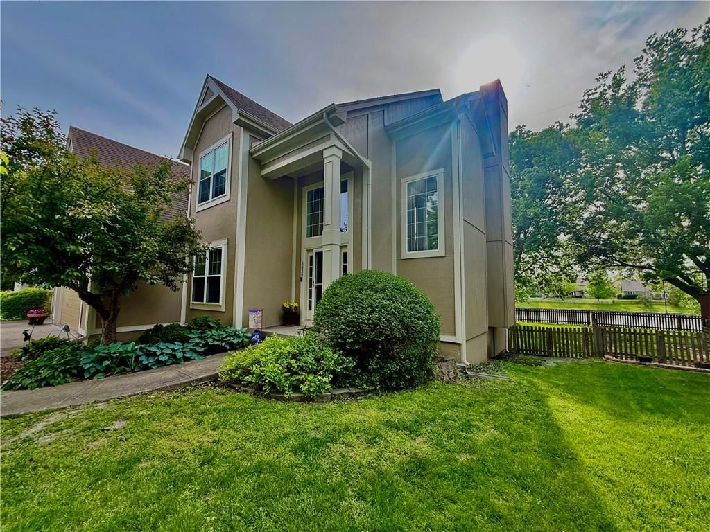 5920 NE Turquoise Drive — photo 2