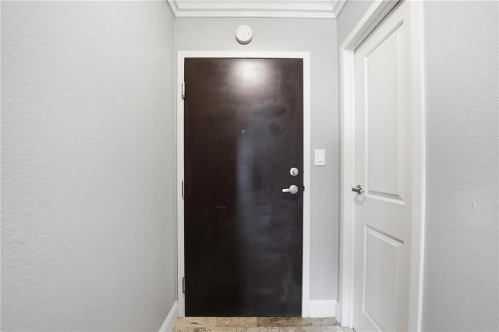 700 E 8th Street — photo 17