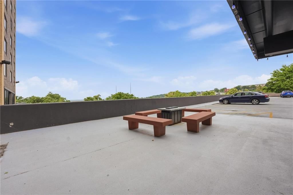 700 E 8th Street — photo 39